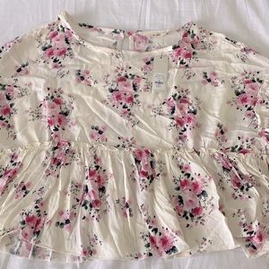 BRAND NEW W/ Tags! Francesca’s Crop Top - Pink Floral Pattern.
